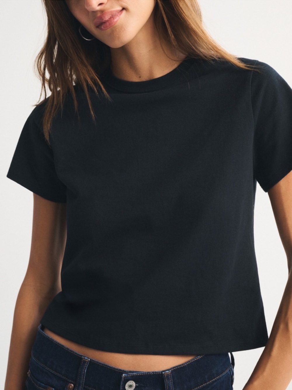Abercrombie & Fitch Essential Polished Skimming Tee in Black - size large